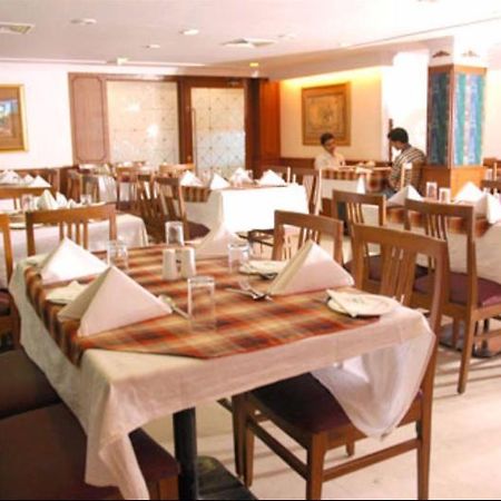 Hotel Chariot Madras Buitenkant foto
